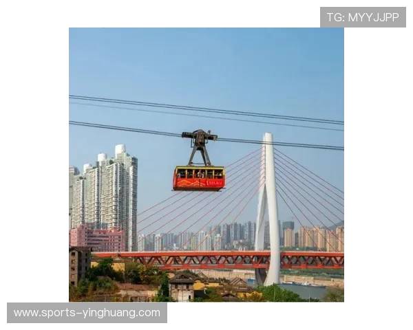 澳门英皇戏院巴士交通连接澳门主要景点，方便游客一站式游览澳门